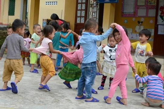 Tạo nền tảng phát triển toàn diện cho trẻ em vùng biên giới