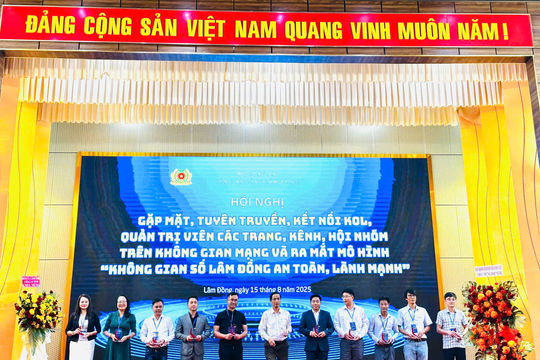 Hướng tới không gian số an toàn, lành mạnh