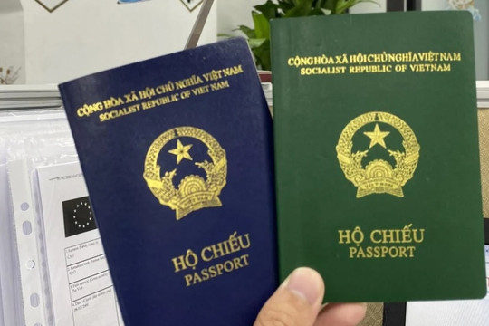 Có thể giữ lại hộ chiếu cũ khi xin cấp hộ chiếu mới?