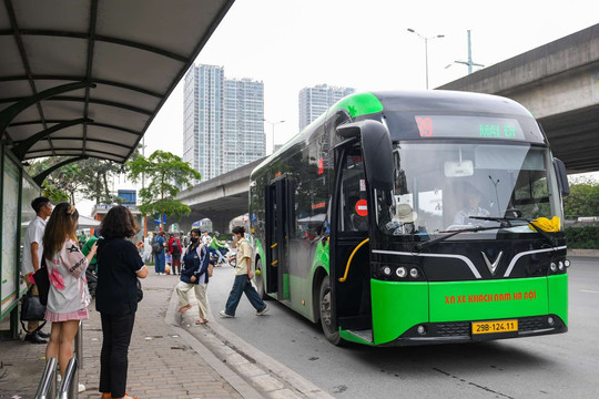 Hà Nội miễn phí vé xe buýt, tàu điện metro trong dịp lễ Quốc khánh 02/9