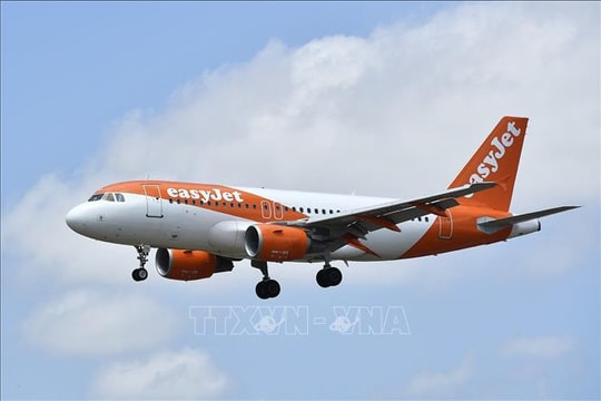 Sự cố hy hữu trên máy bay của EasyJet