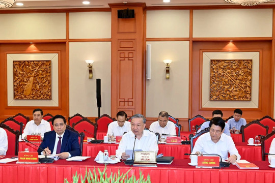 Bộ Chính trị cho ý kiến về việc chuẩn bị Đại hội đại biểu Đảng bộ Quân đội lần thứ XII