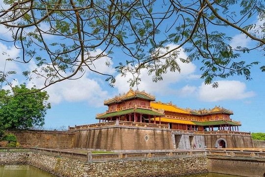 Quy định làm việc vào buổi sáng thứ bảy hàng tuần để tiếp nhận, giải quyết thủ tục hành chính tại Huế