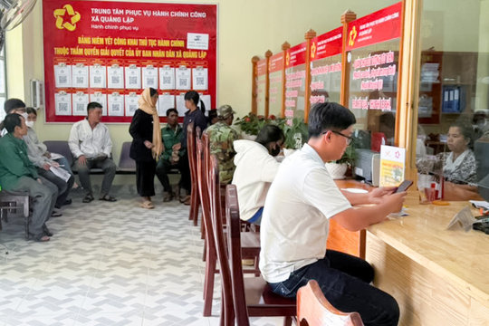 Hướng tới sự hài lòng của người dân