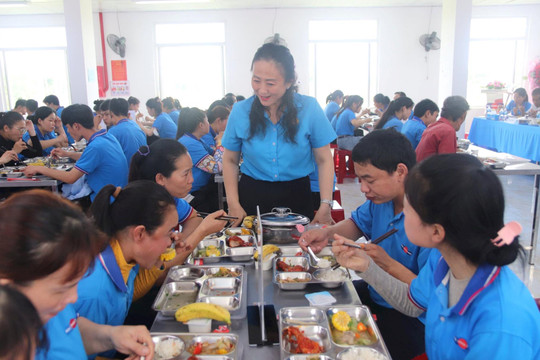 Văn hóa doanh nghiệp từ “Bữa cơm công đoàn”