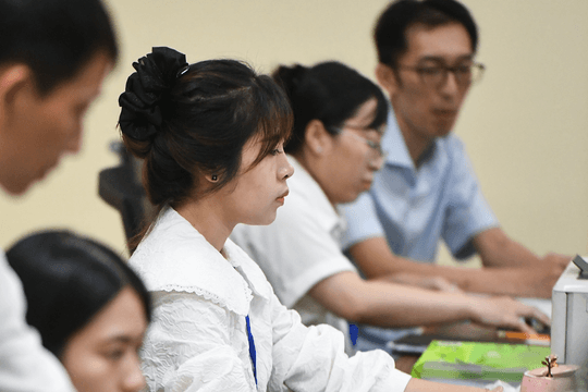 Công chức chuyển sang đơn vị mới sau sáp nhập sau đó xin nghỉ việc thì có được hưởng chính sách tại Nghị định 178?