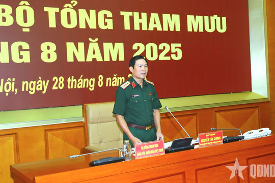 Đại tướng Nguyễn Tân Cương chủ trì giao ban Bộ Tổng Tham mưu tháng 8