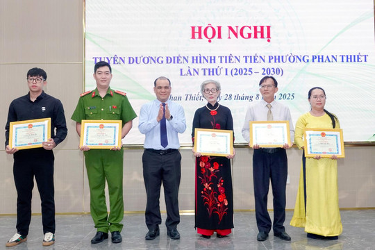 Tuyên dương điển hình tiên tiến phường Phan Thiết lần thứ I