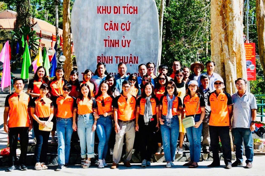 Có một ngày “đặc biệt” ở Sa Lôn!