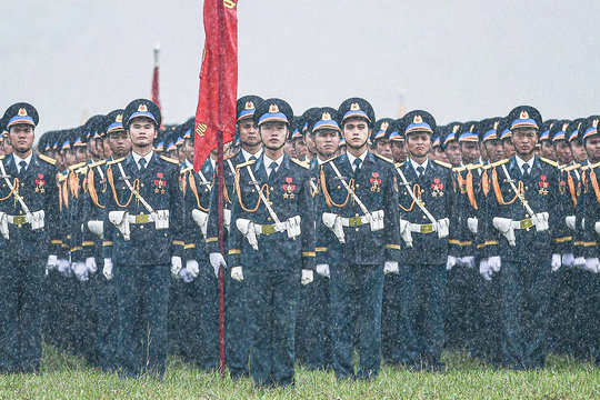 Tin mới nhất về dự báo mưa lớn tại Hà Nội trong ngày tổng duyệt diễu binh A80