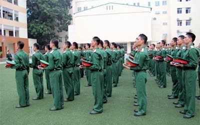 Quy định chế độ trợ cấp khó khăn đột xuất với thân nhân hạ sĩ quan, binh sĩ tại ngũ