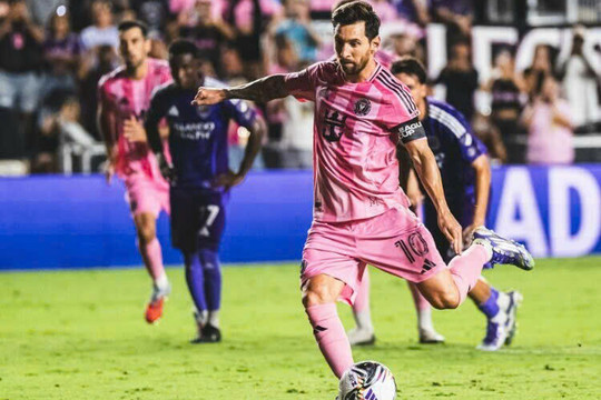 “Messi trở lại” = “Miami chiến thắng”