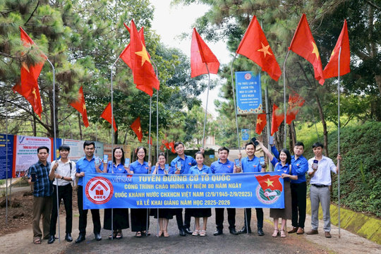 Tự hào  “Đường cờ Tổ quốc”