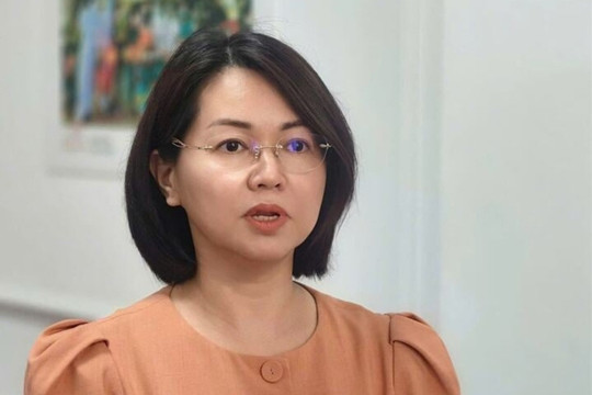 Bắt tạm giam Cục trưởng Cục An toàn thực phẩm Bộ Y tế Trần Việt Nga