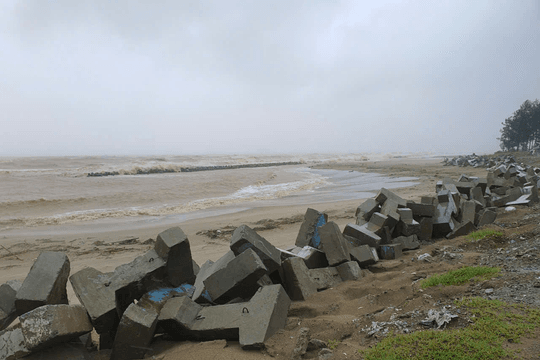 Công điện 6586: Ứng phó với Áp thấp nhiệt đới trên biển Đông sắp mạnh lên thành bão (cơn bão số 6)