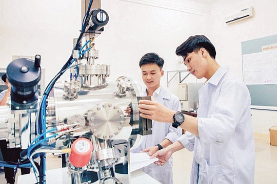 Quyết định 29/2025/QĐ-TTg về tín dụng với HSSV, học viên thạc sĩ, nghiên cứu sinh học các ngành khoa học, công nghệ, kỹ thuật và toán