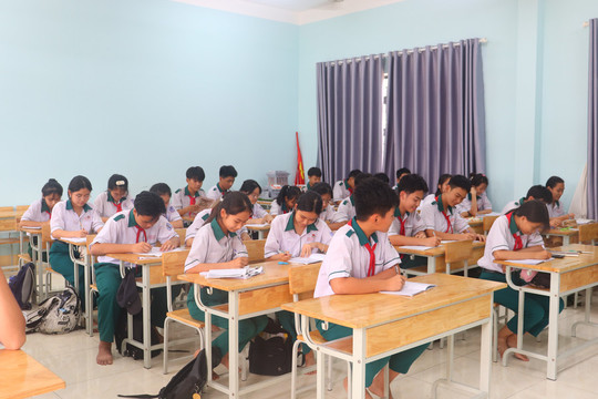 Các khoản thu đầu năm học 2025-2026 của một số địa phương