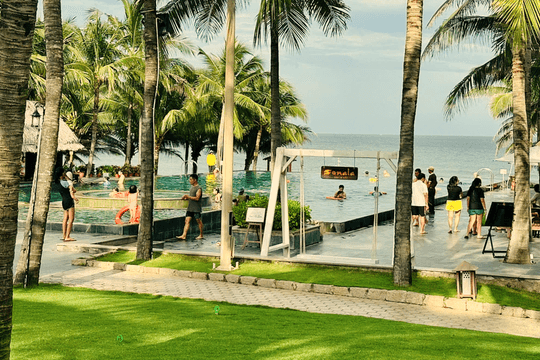 Mũi Né chật cứng du khách những ngày trước lễ Quốc khánh