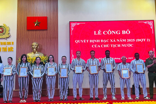 712 phạm nhân Trại giam Thủ Đức và Trại giam Huy Khiêm được đặc xá