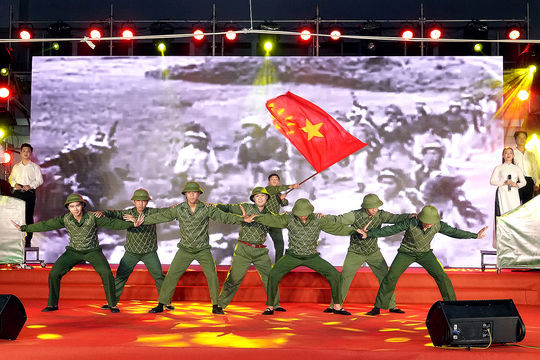 Sâu lắng chương trình “Tự hào Tổ quốc tôi” tại Phan Thiết