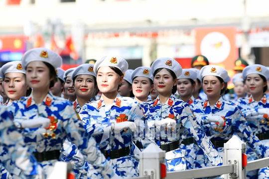 Những “bông hồng” của các lực lượng tại Lễ kỷ niệm, diễu binh, diễu hành
