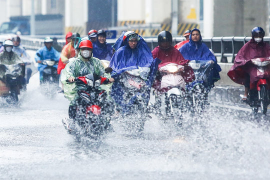 Dự báo thời tiết 10 ngày tới: Miền Bắc, miền Trung xuất hiện mưa lớn trở lại