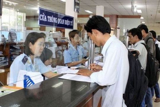 Mức phí hải quan và lệ phí hàng hóa phương tiện quá cảnh từ 12/10/2025