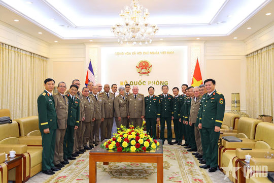 Đại tướng Nguyễn Tân Cương hội kiến Bộ trưởng Bộ các Lực lượng vũ trang cách mạng Cuba