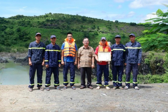 Khen thưởng đột xuất các tập thể tham gia tìm kiếm ba nạn nhân bị đuối nước tại hồ Cá Sấu