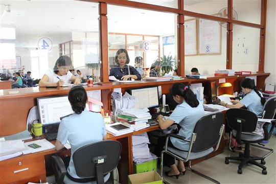 Hướng dẫn xác định người nộp và tổ chức thu phí, lệ phí hải quan từ 12/10/2025