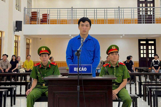 Lãnh 15 năm tù vì dùng hung khí đâm 2 người trọng thương