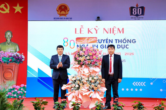 Lãnh đạo tỉnh Lâm Đồng dự khai giảng năm học 2025 - 2026