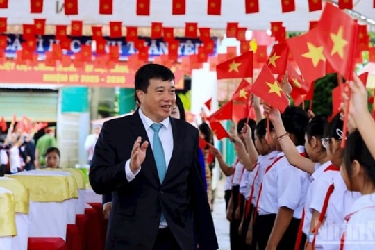 Trường học tại xã biên giới Lâm Đồng khai giảng năm học mới