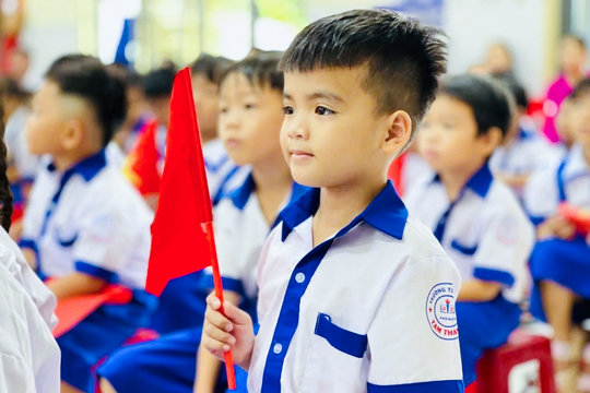 Gần 7.500 học sinh Đặc khu Phú Quý bước vào năm học mới