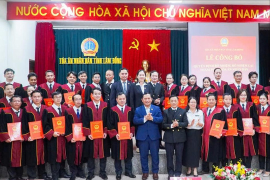 Bổ nhiệm, bổ nhiệm lại 31 thẩm phán tòa khu vực