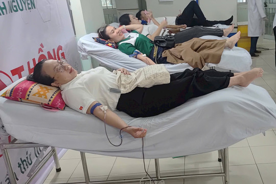 Hơn 60 người tình nguyện hiến máu tại Bệnh viện Đa khoa Bình Thuận
