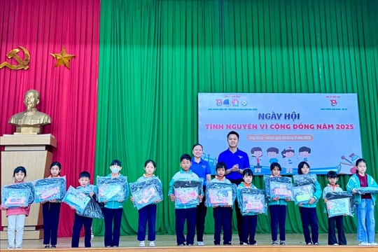 Nhiều hoạt động ý nghĩa của tuổi trẻ trong Ngày hội Tình nguyện vì cộng đồng