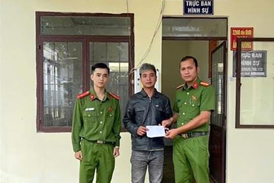 Dân nhặt được tiền, nhờ công an xã tìm người đánh rơi