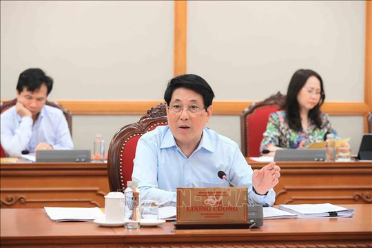 Bộ Chính trị làm việc với 6 Ban Thường vụ Tỉnh ủy
