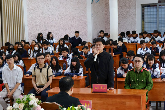 “Phiên tòa giả định” cảnh tỉnh tuổi học trò