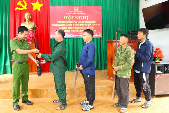 Nỗ lực thu gom vũ khí, vật liệu nổ