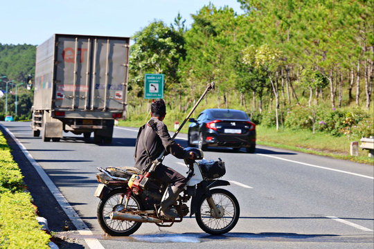 Báo động tình trạng mất an toàn giao thông trên cao tốc Liên Khương - Prenn