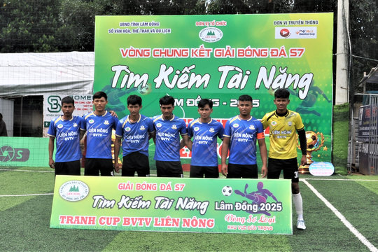 Phong trào bóng đá lan tỏa từ đô thị đến nông thôn