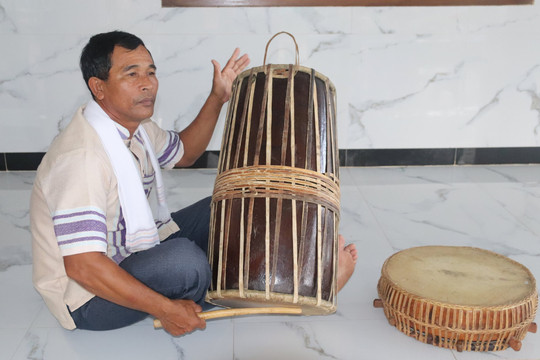 Người giữ hồn nhạc cụ dân gian Chăm