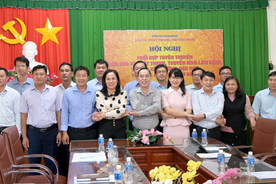 Báo và PTTH Lâm Đồng ký kết phối hợp công tác thông tin tuyên truyền với các địa phương