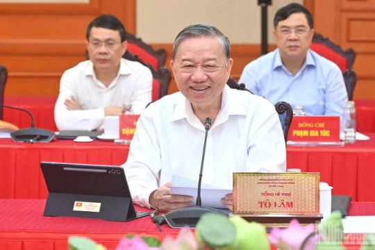 Bộ Chính trị làm việc với Ban Thường vụ Đảng ủy Quốc hội về công tác chuẩn bị Đại hội