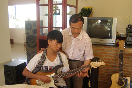 Người phổ luật thành nhạc trên cao nguyên