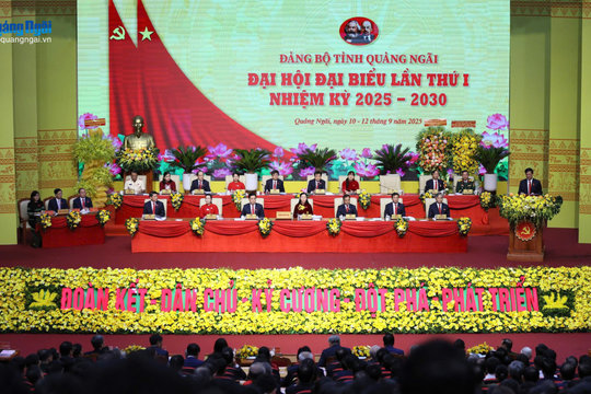 Đại hội Đảng bộ cấp tỉnh đầu tiên trong cả nước