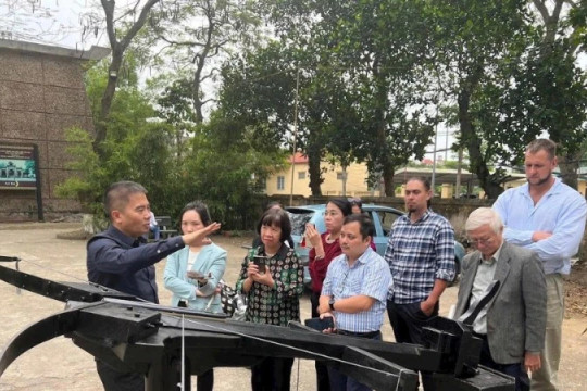 Nỏ thần huyền thoại và hào khí Việt Nam