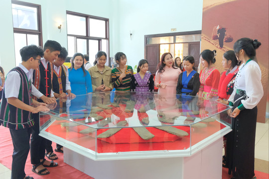 Đàn đá Đắk Sơn - Thanh âm vang vọng ngàn năm